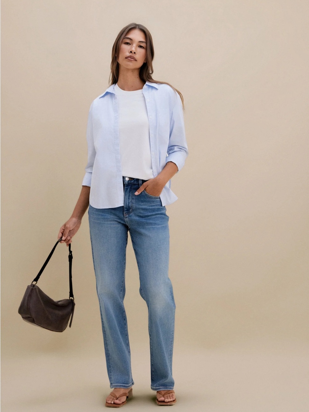 Women’s Straight-Leg Jeans in Light Blue Wash